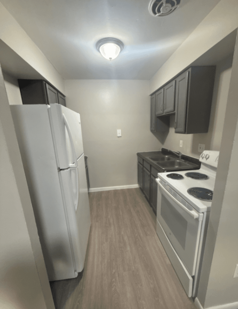 Cincinnati Apartment: 1727-1733 Garden Ln