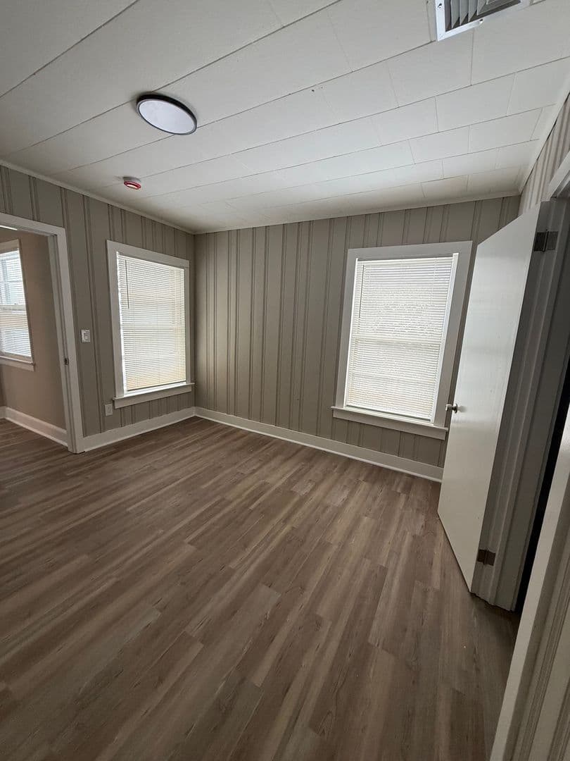 Red Bank Apartment: 56-58 Washington St