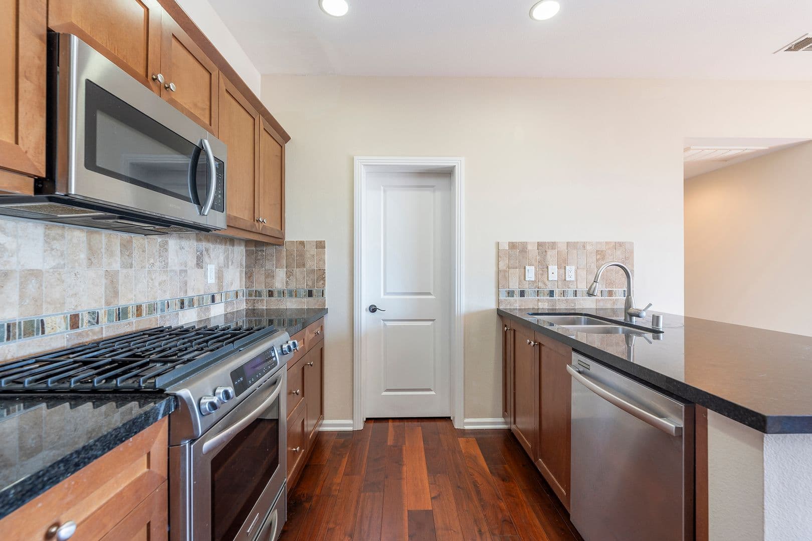 Torrance Apartment: 2303 Jefferson Street