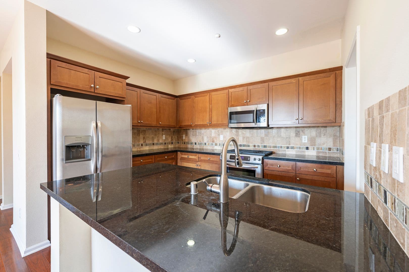 Torrance Apartment: 2303 Jefferson Street