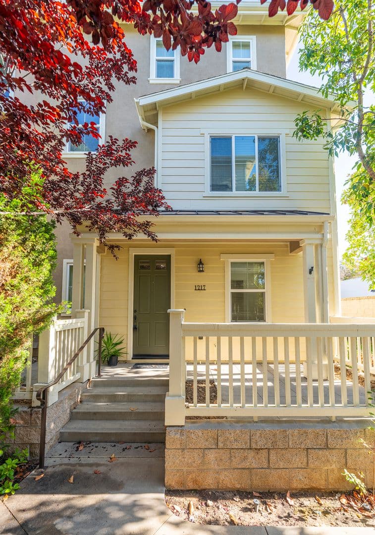 Torrance Apartment: 2303 Jefferson Street