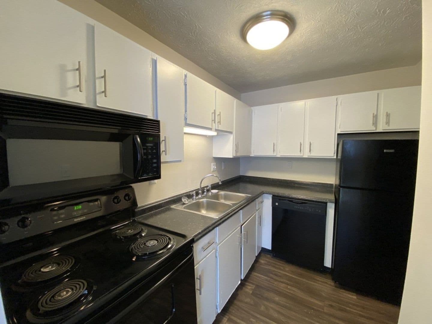 Lafayette Apartment: 901 S. 4th St. #27