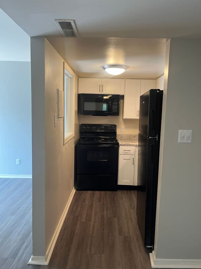 Brownsburg Apartment: 510 N Enderly Ave