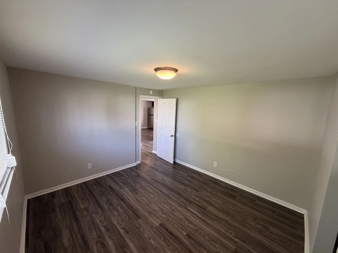 Anderson Apartment: 1829 East 8th Street