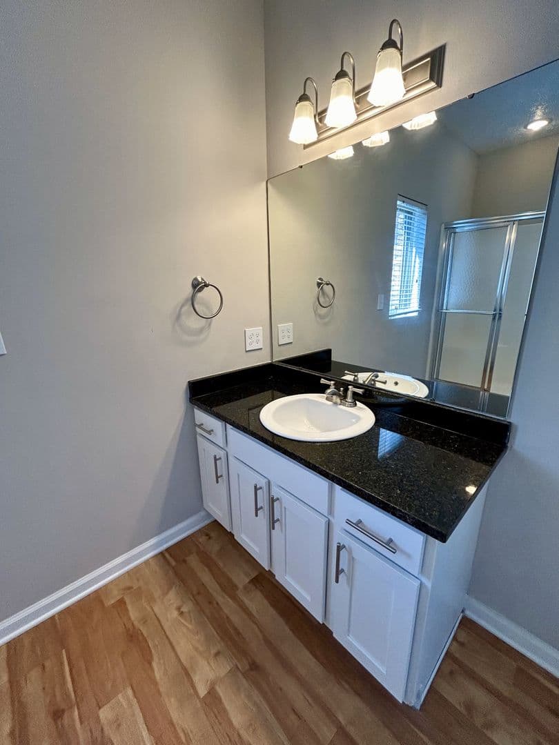 Greenwood Apartment: 614 Park Madison Dr