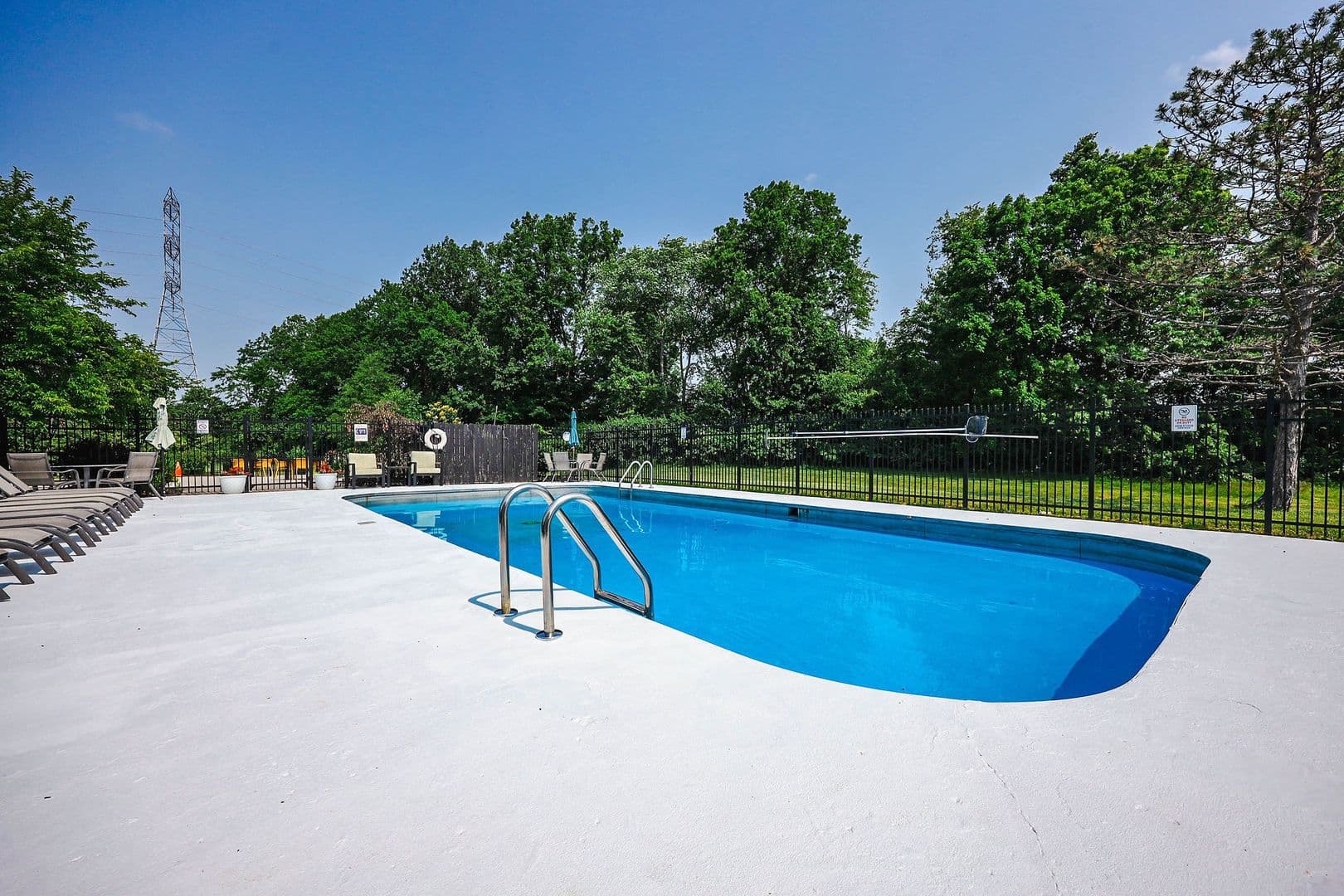 Amelia Apartment: 15 Montgomery Way