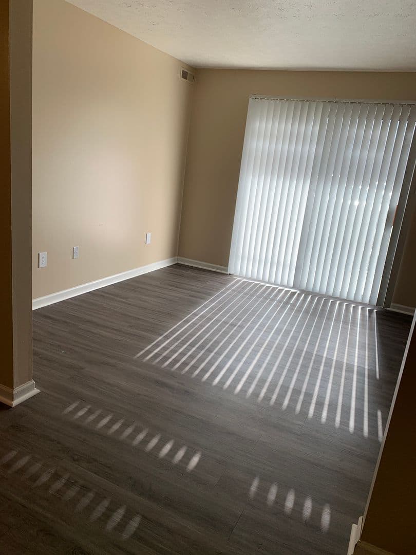 Muncie Apartment: 125 E Oldfield Ln