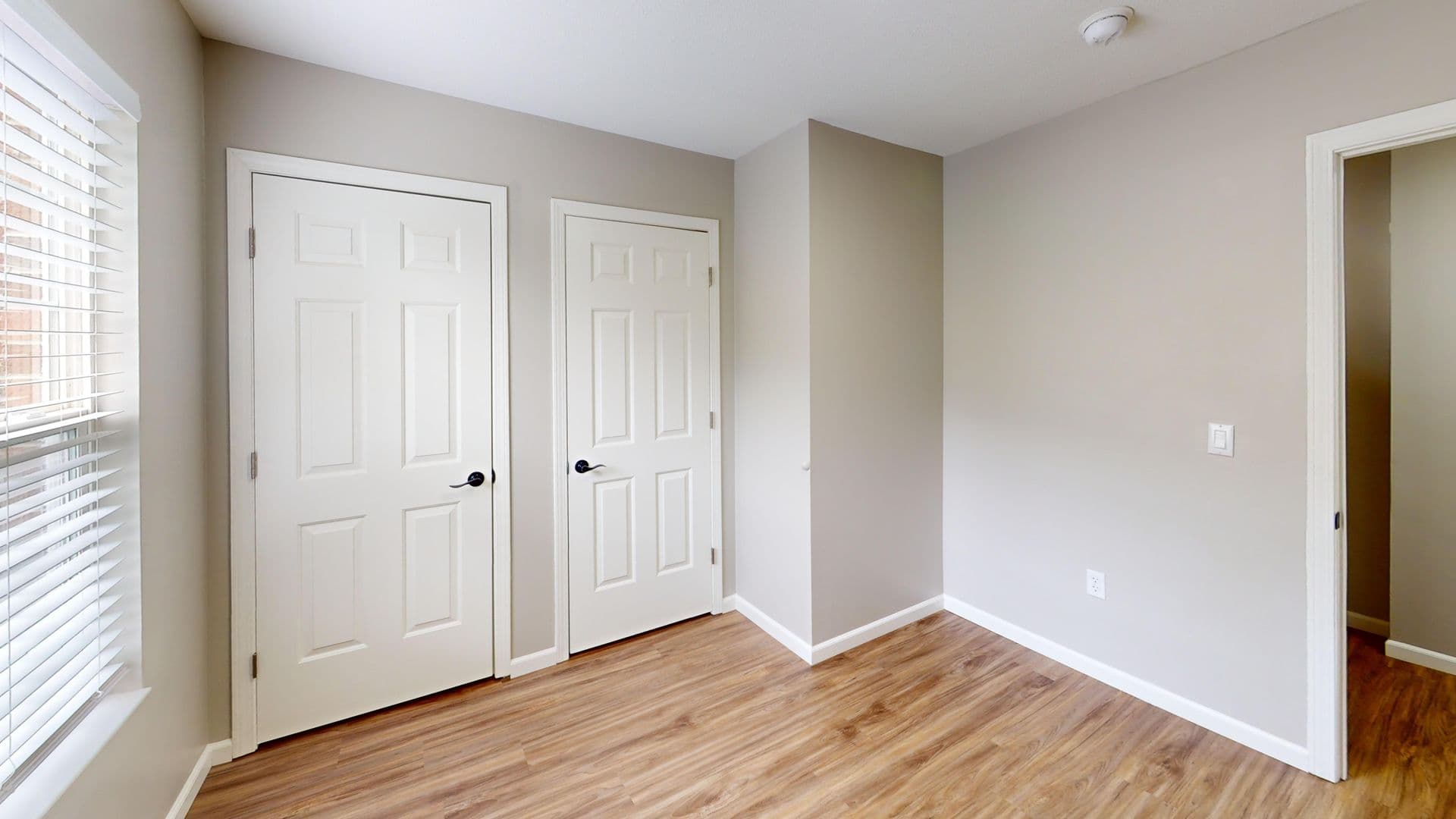 Elwood Apartment: 239 N 13th St