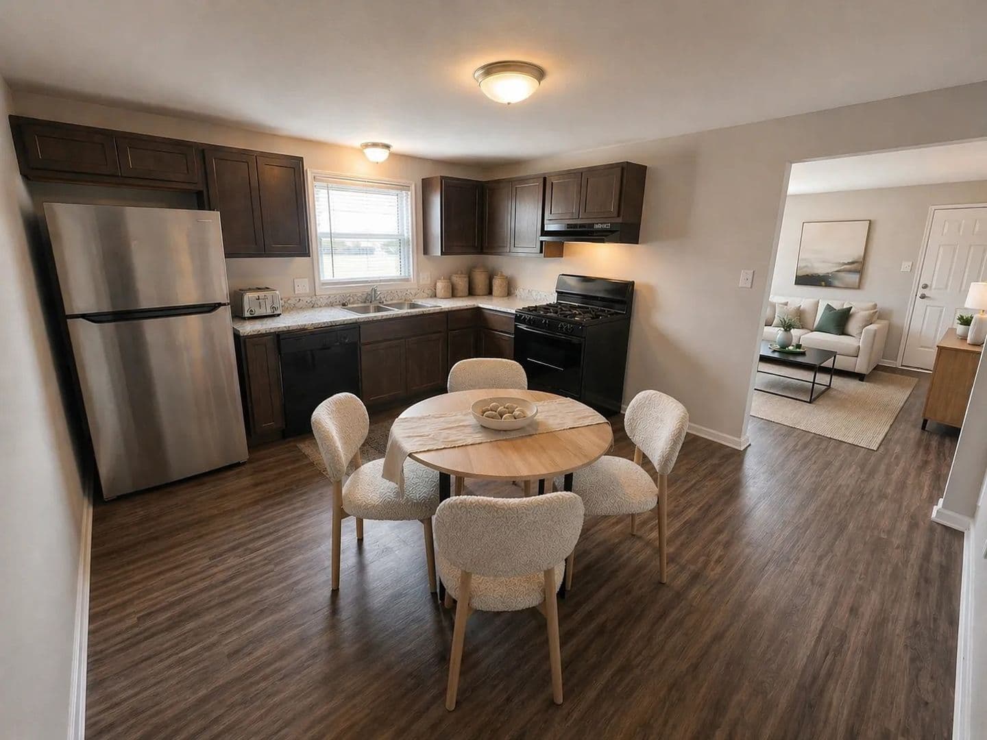 Anderson Apartment: 1829 East 8th Street