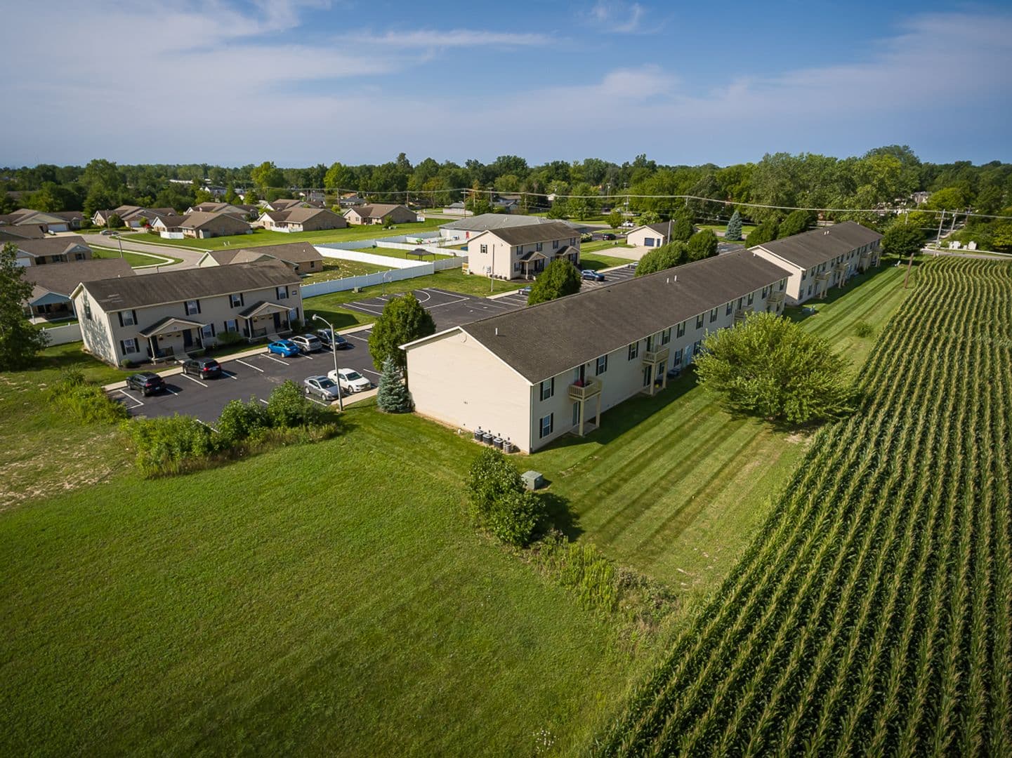 Muncie Apartment: 4000 N Walnut St