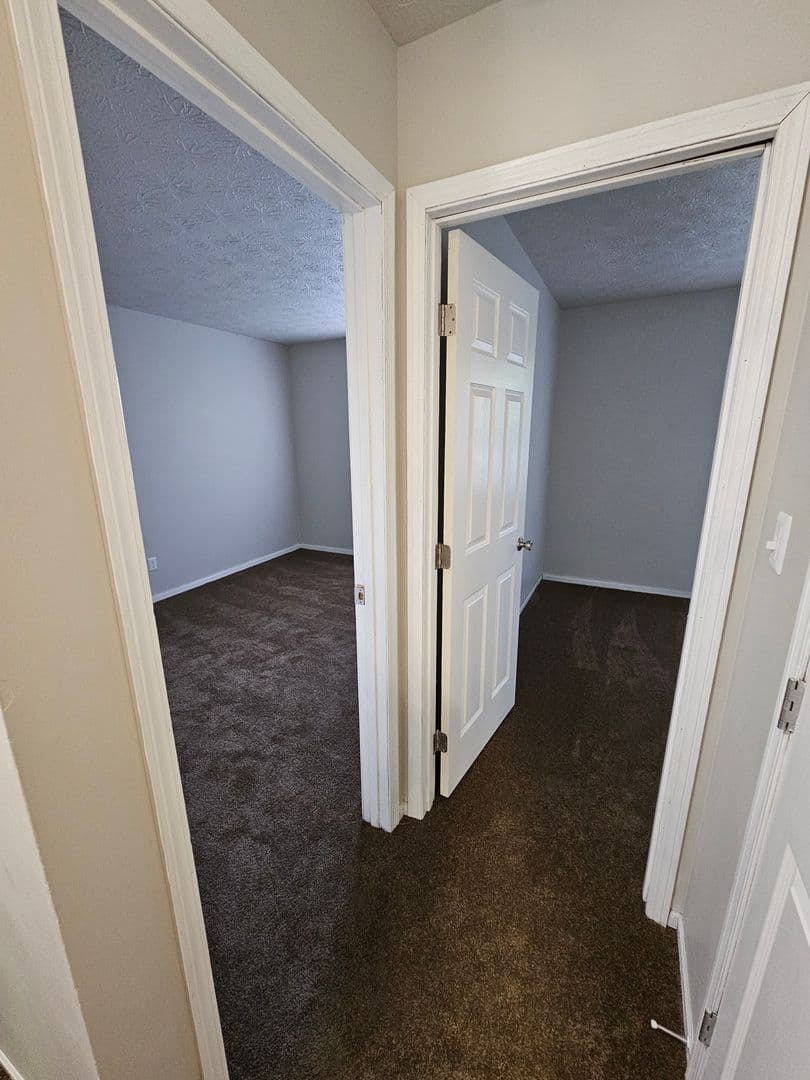 Plainfield Apartment: 250 N. East St