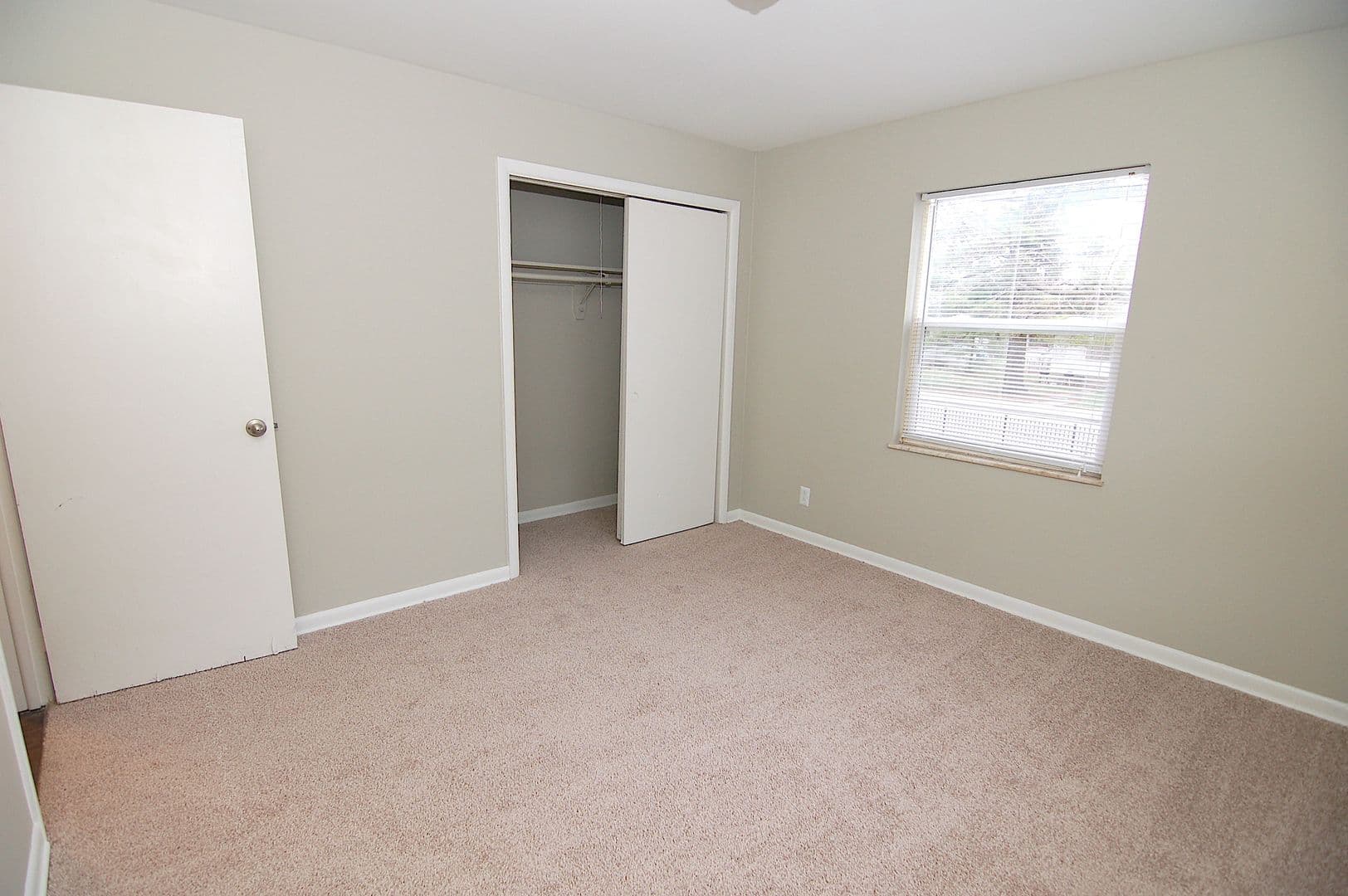 Indianapolis Apartment: 4554 Winthrop Ave.
