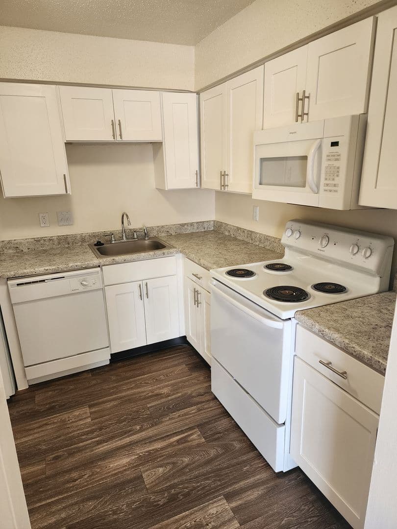 Lafayette Apartment: 100 Tonto Trail
