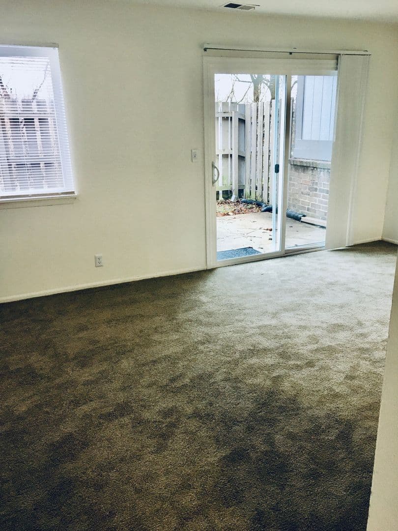 Anderson Apartment: 4325 S Madison Ave