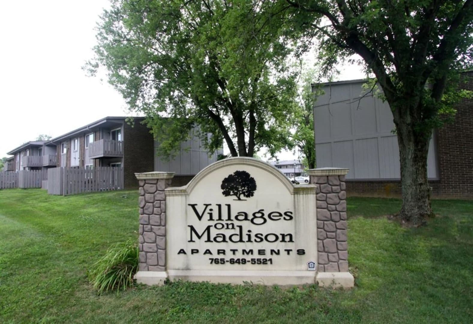 Anderson Apartment: 4325 S Madison Ave