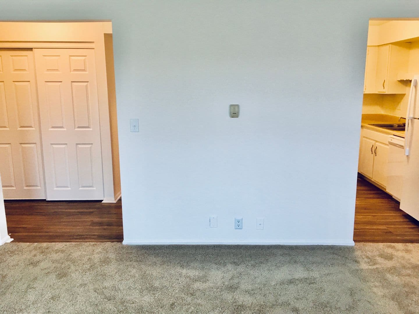 Anderson Apartment: 4325 S Madison Ave