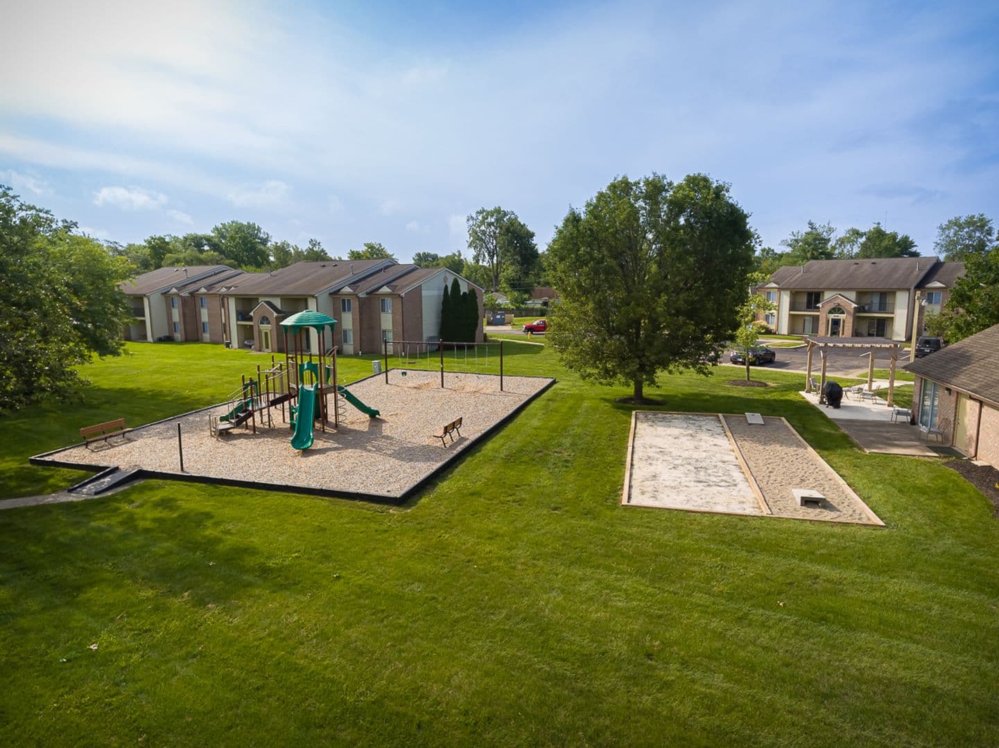 Muncie Apartment: 125 E Oldfield Ln