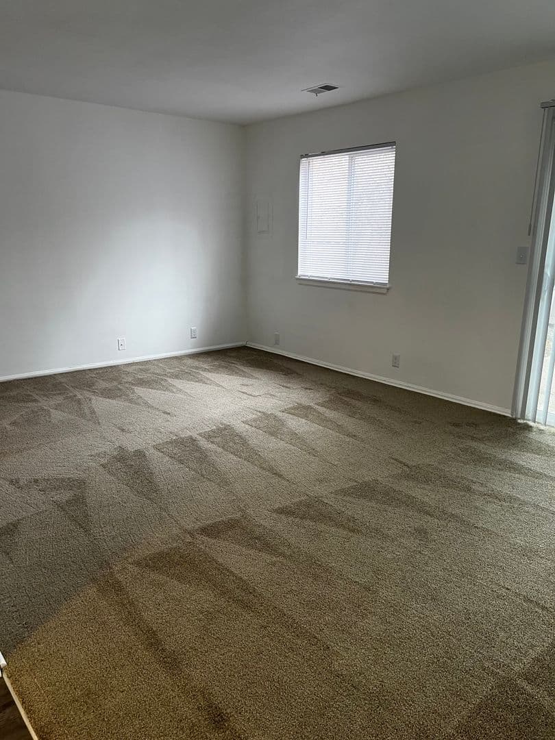 Anderson Apartment: 4325 S Madison Ave