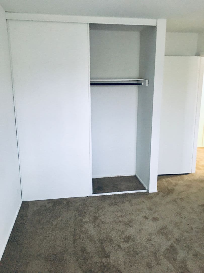 Anderson Apartment: 4325 S Madison Ave