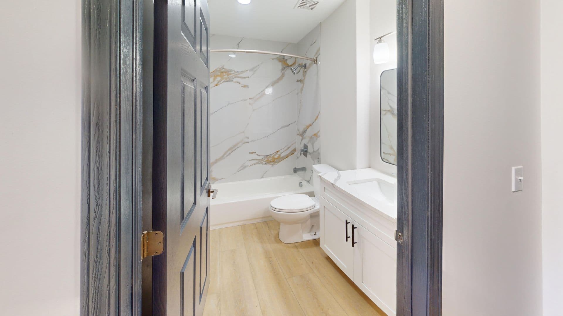 Indianapolis Apartment: 8468 Union Chapel Road
