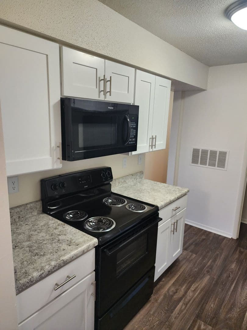 Lafayette Apartment: 100 Tonto Trail