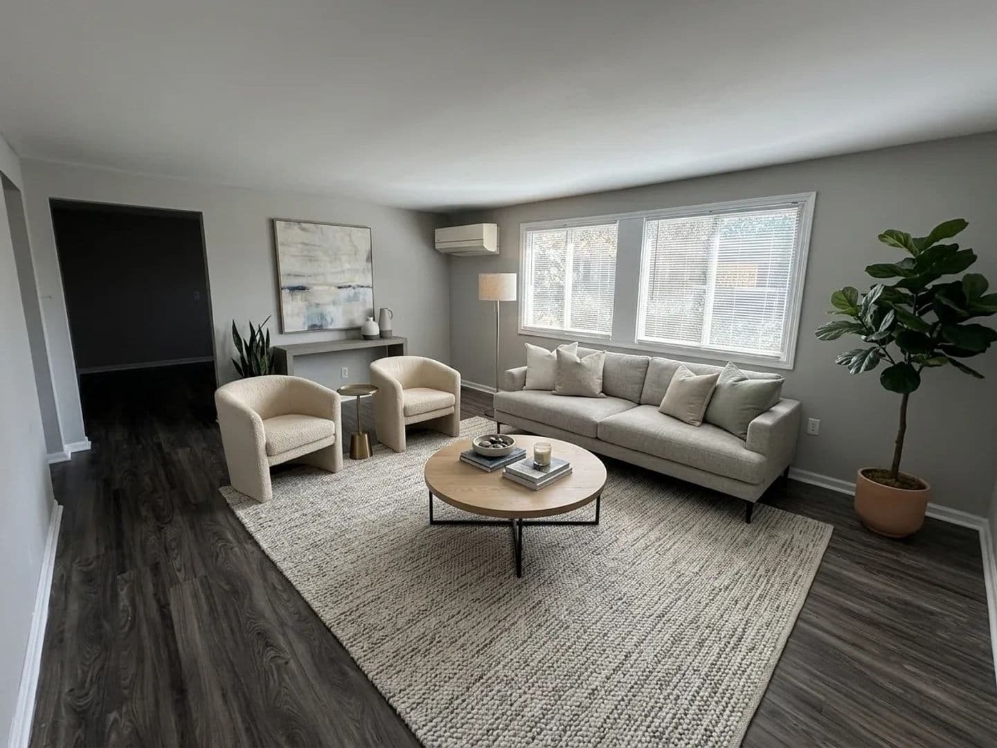 Anderson Apartment: 1829 East 8th Street