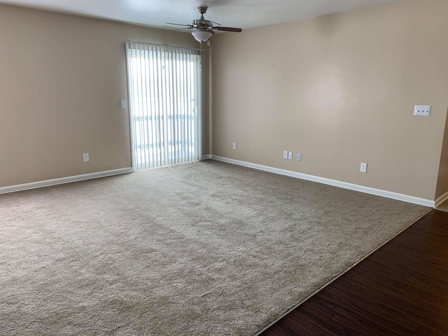Muncie Apartment: 4000 N Walnut St