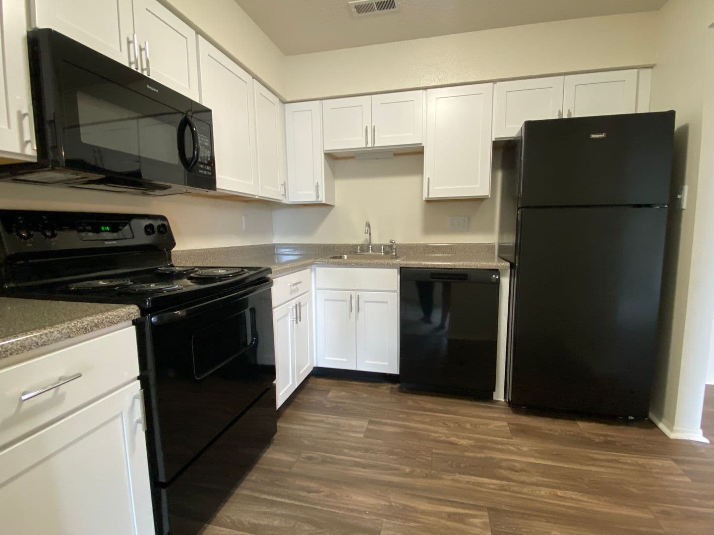 Lafayette Apartment: 100 Tonto Trail
