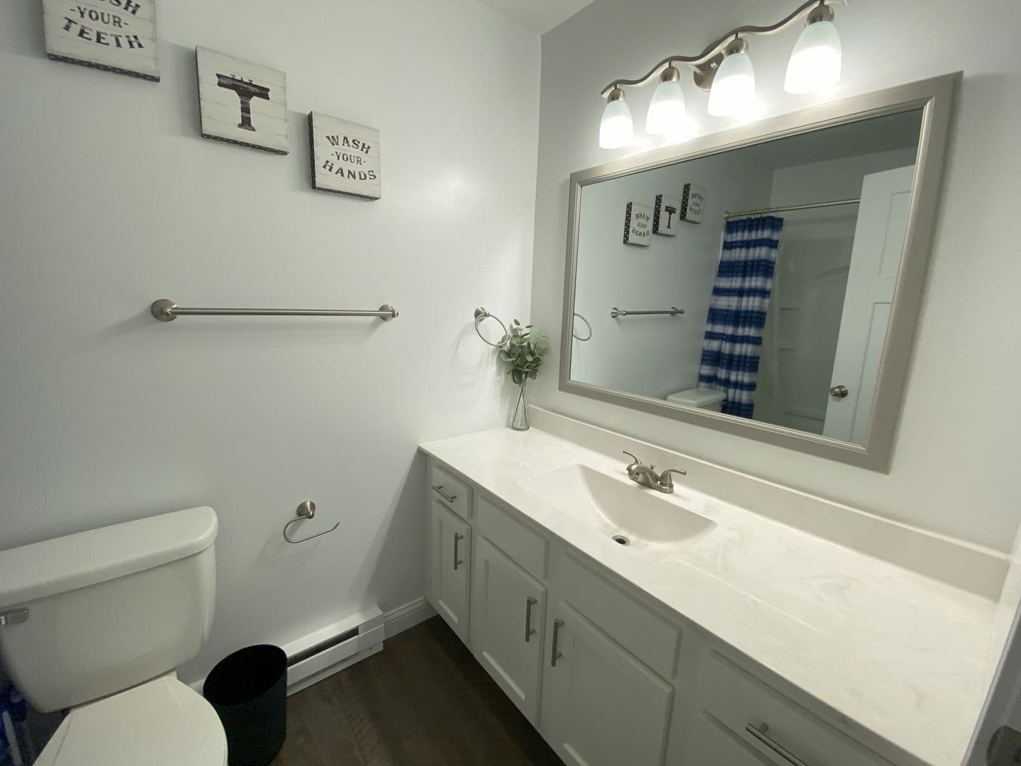Lafayette Apartment: 2450 Earl Ave