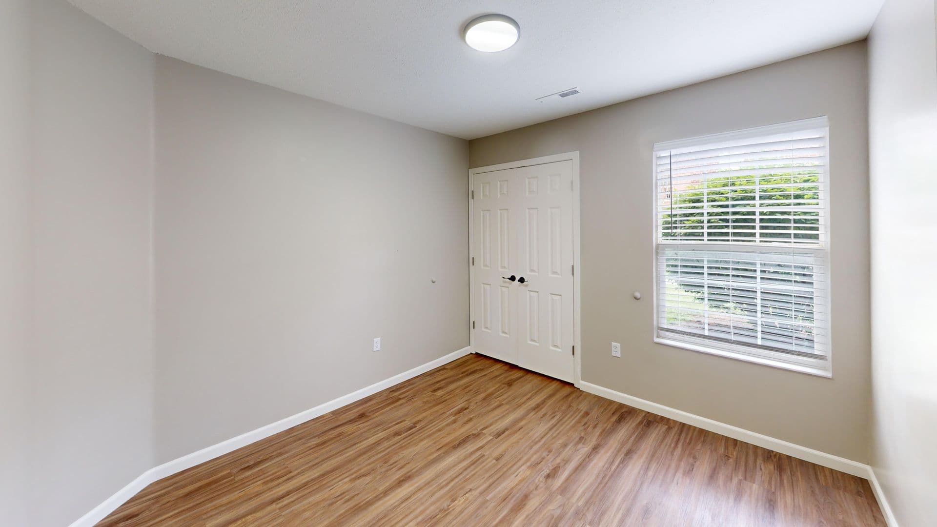 Elwood Apartment: 239 N 13th St