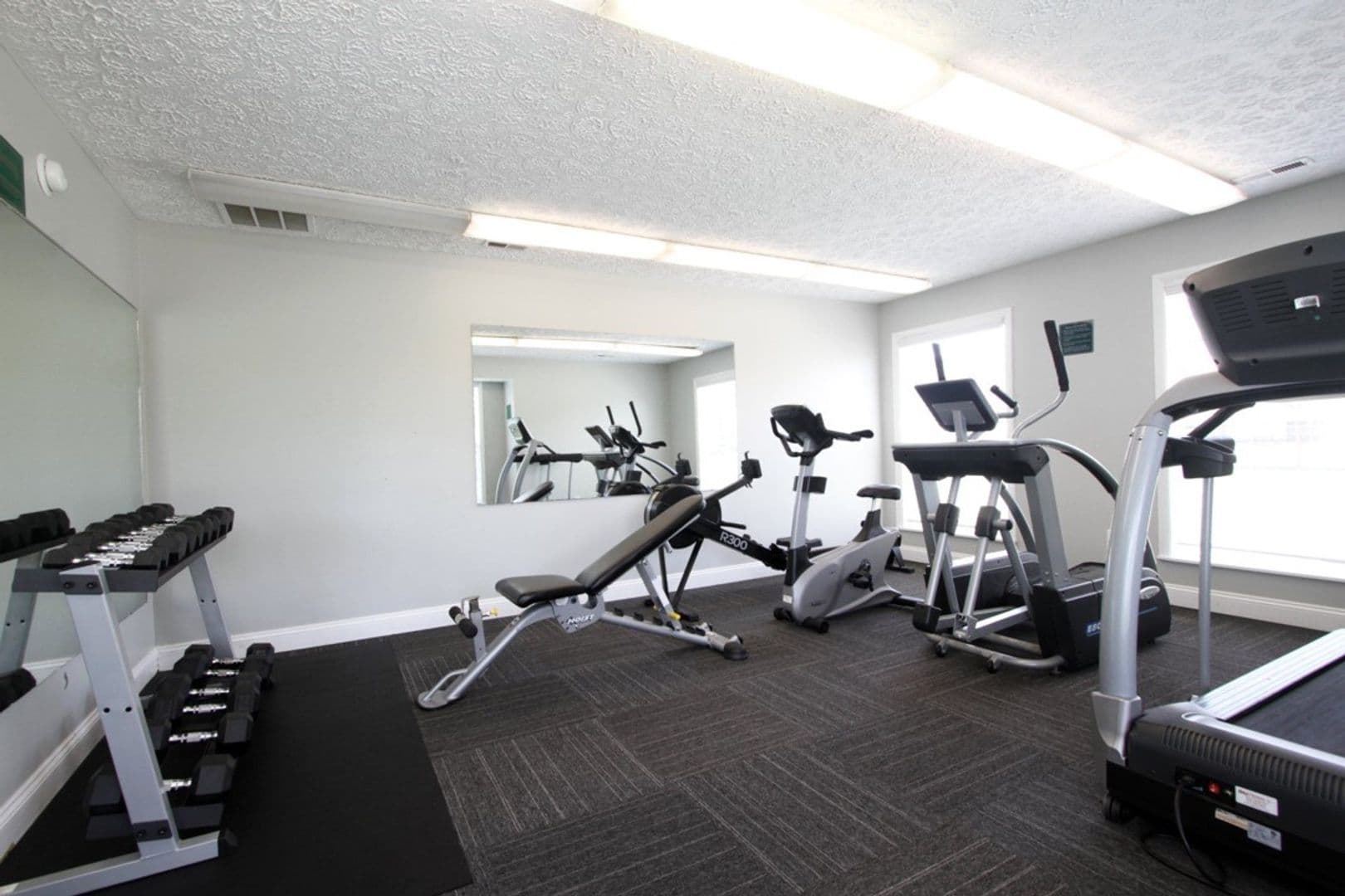 Anderson Apartment: 1804 S Cross Lakes Circle