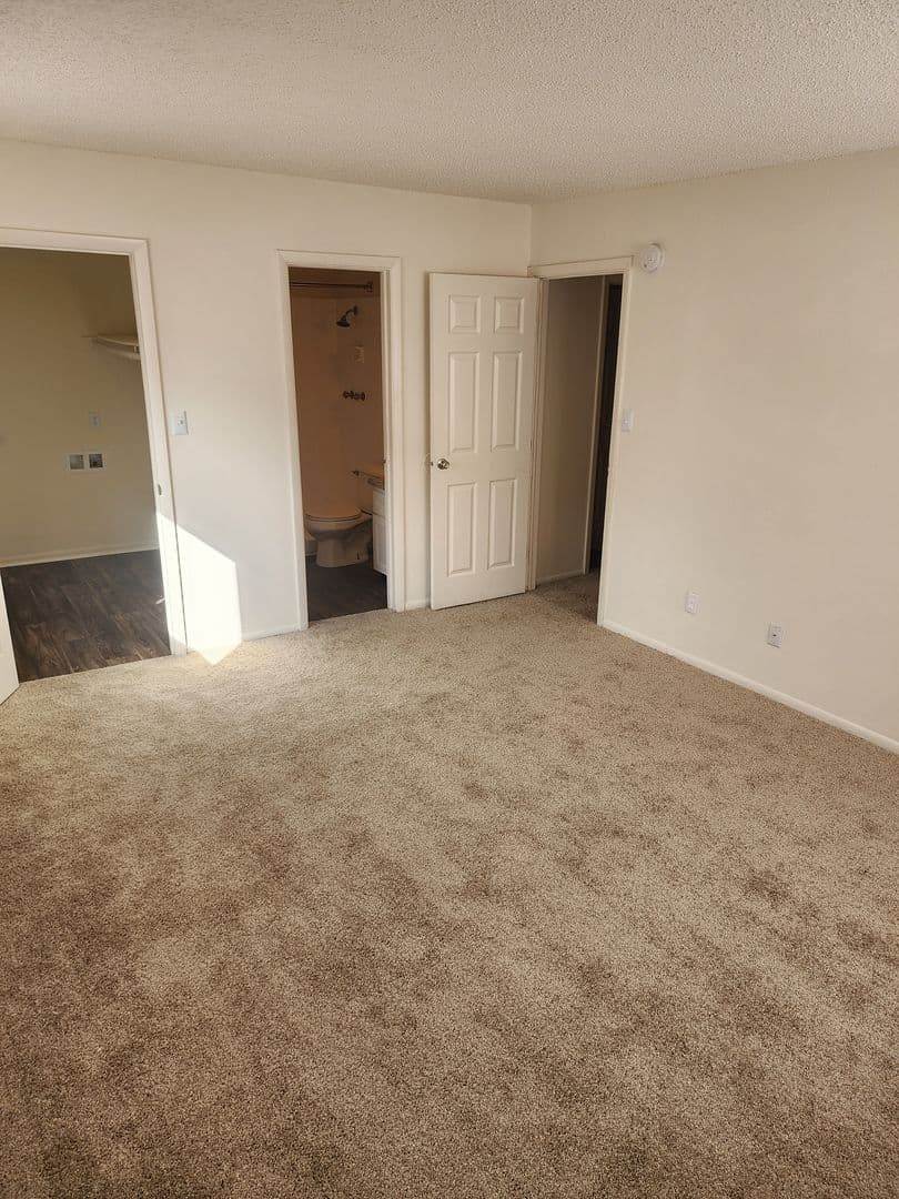 Lafayette Apartment: 100 Tonto Trail