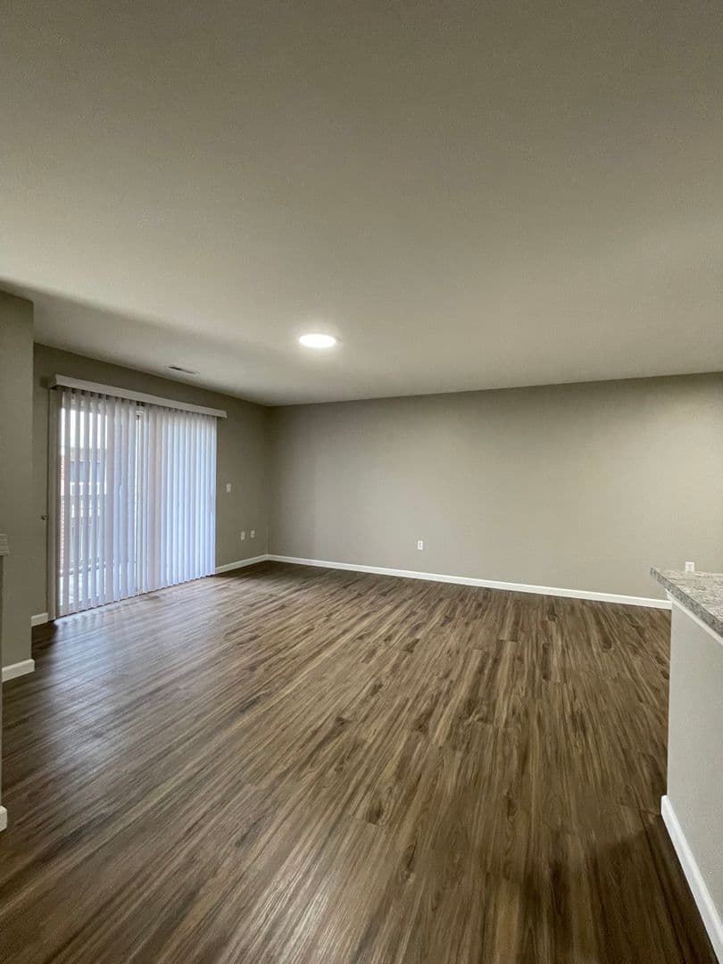 Elwood Apartment: 239 N 13th St