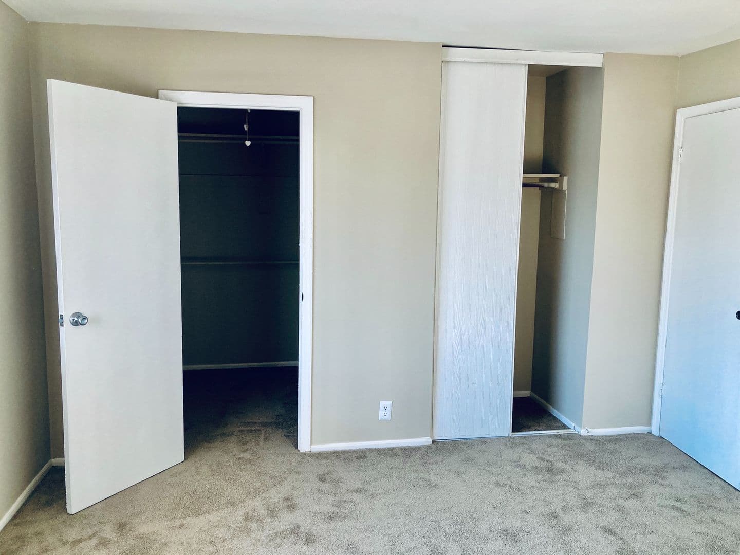 Anderson Apartment: 4325 S Madison Ave