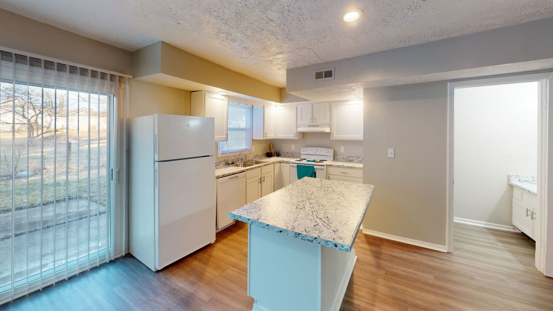 Muncie Apartment: 5124 W Canterbury Dr