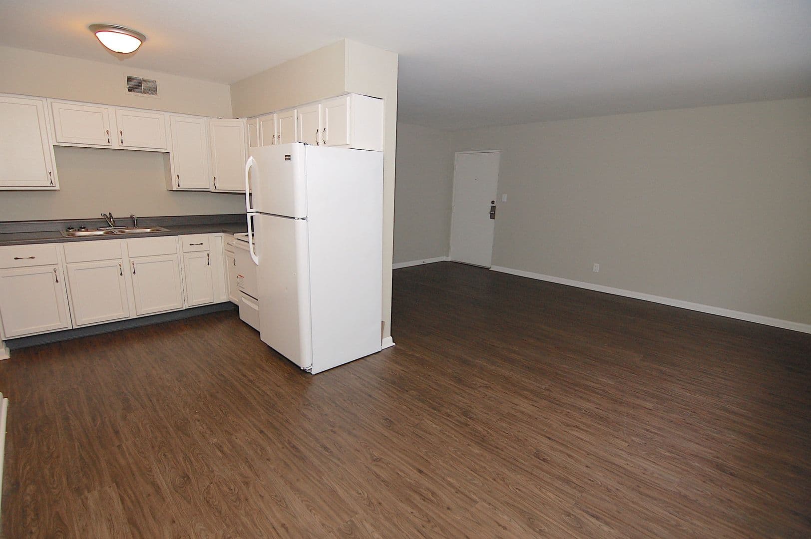 Indianapolis Apartment: 4554 Winthrop Ave.