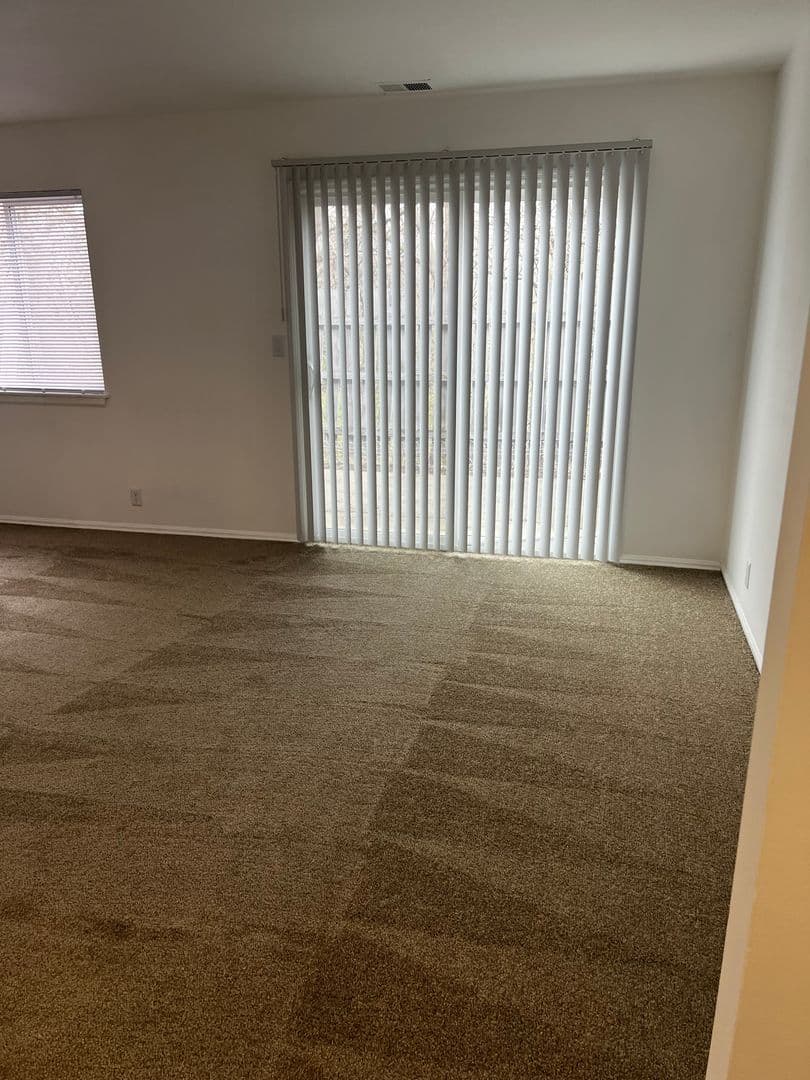 Anderson Apartment: 4325 S Madison Ave