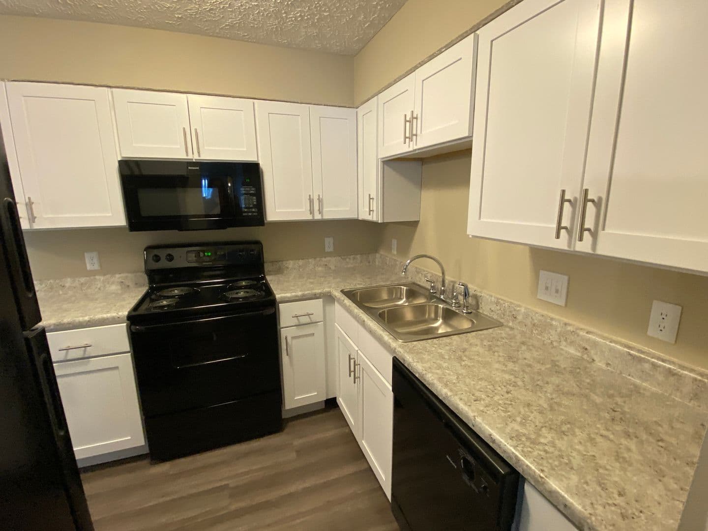 Anderson Apartment: 1804 S Cross Lakes Circle