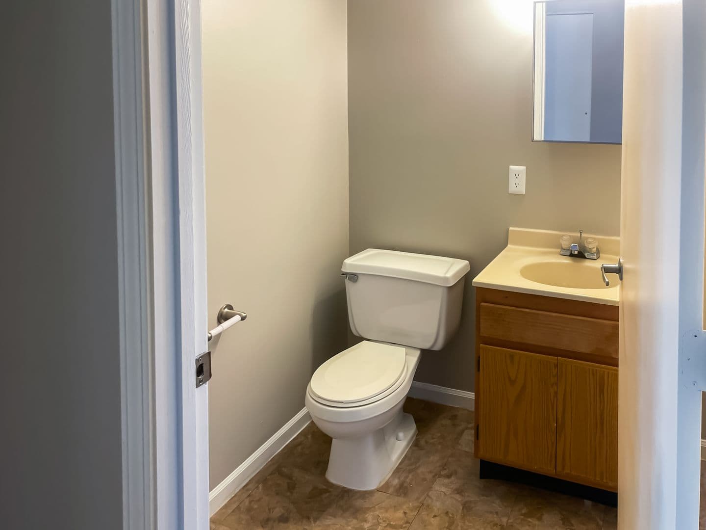 Marion Apartment: 5000 Prestwick Square