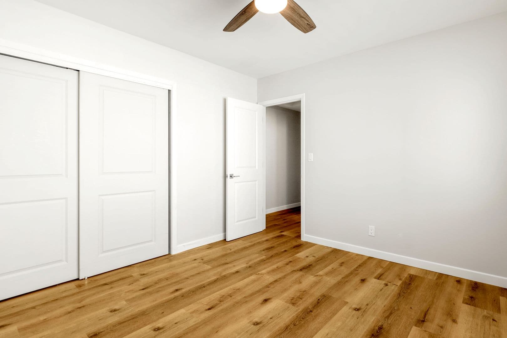 Redondo Beach Apartment: 2119 Mathews Ave