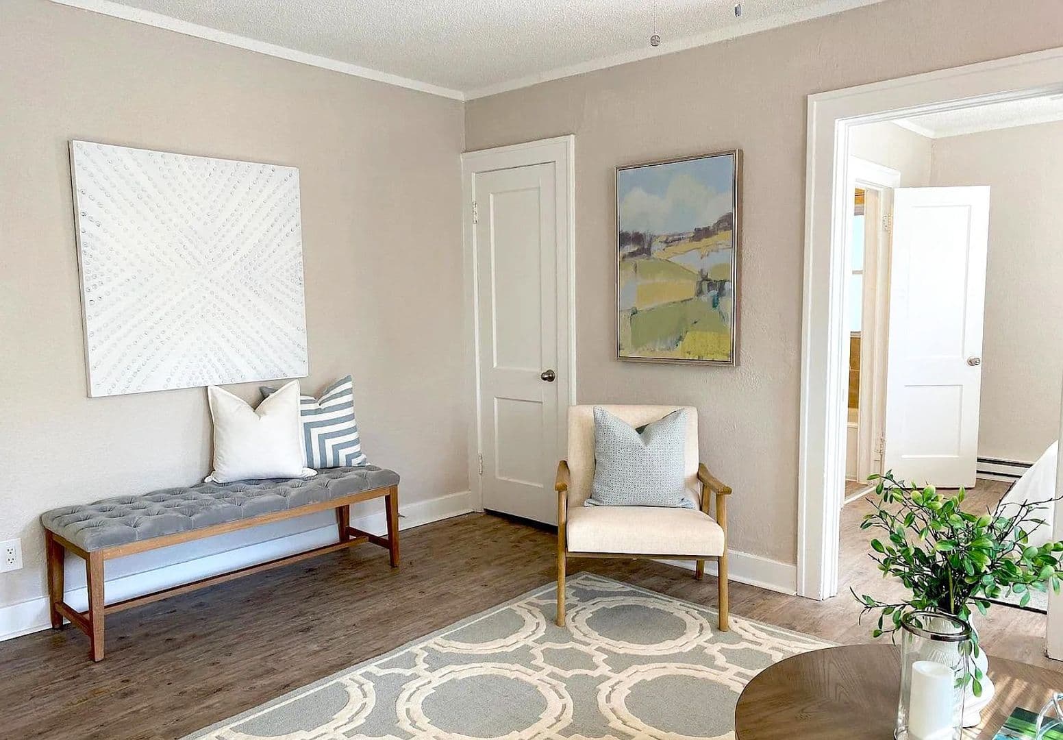 Kansas City Apartment: 301-307 N Gladstone Blvd