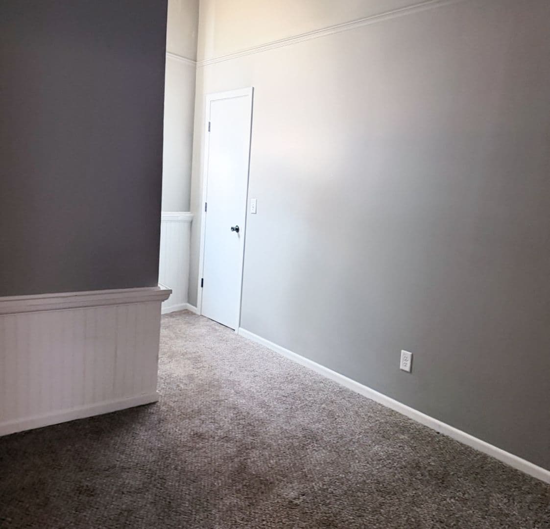Omaha Apartment: 1012 S 24th St