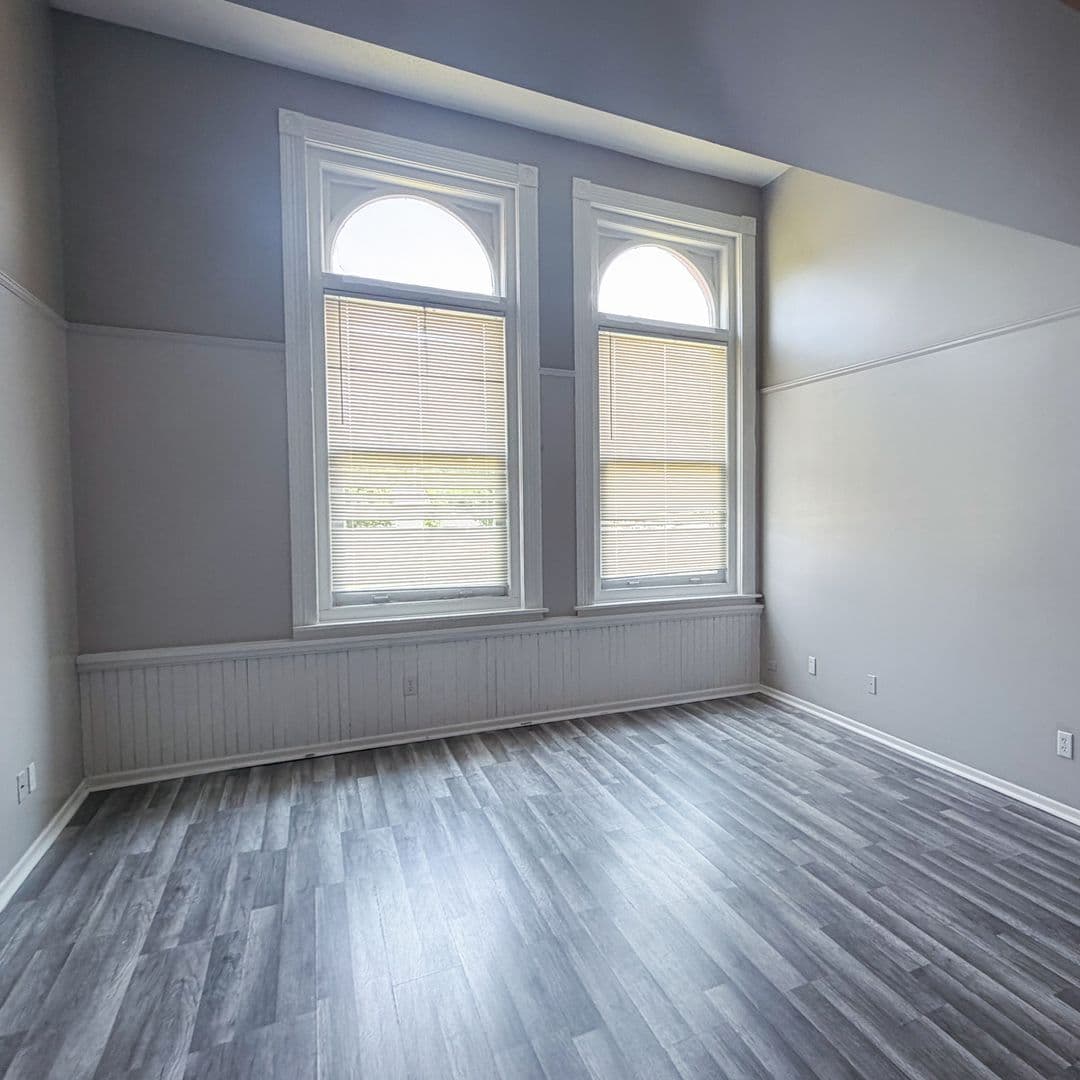 Omaha Apartment: 1012 S 24th St