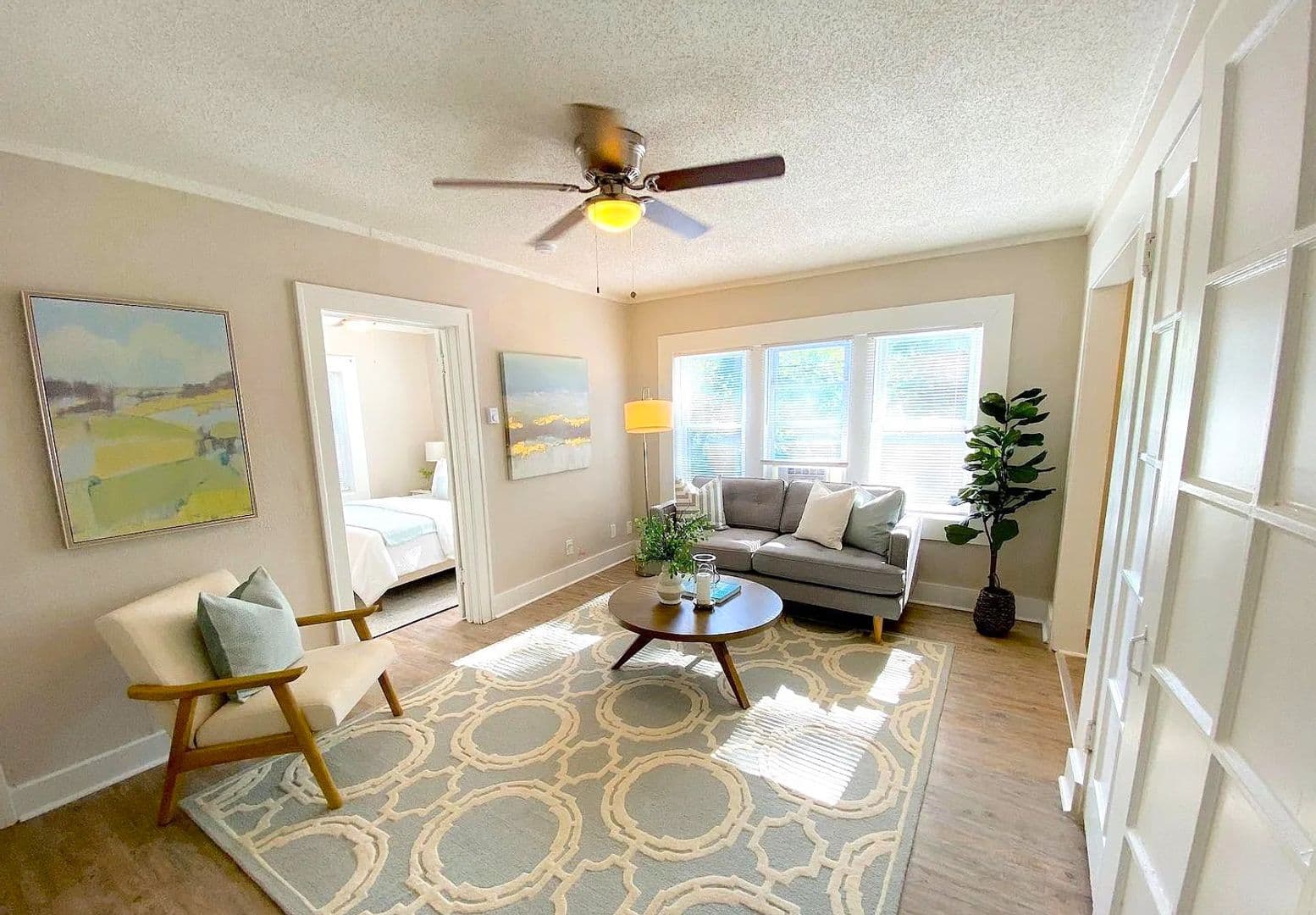 Kansas City Apartment: 301-307 N Gladstone Blvd