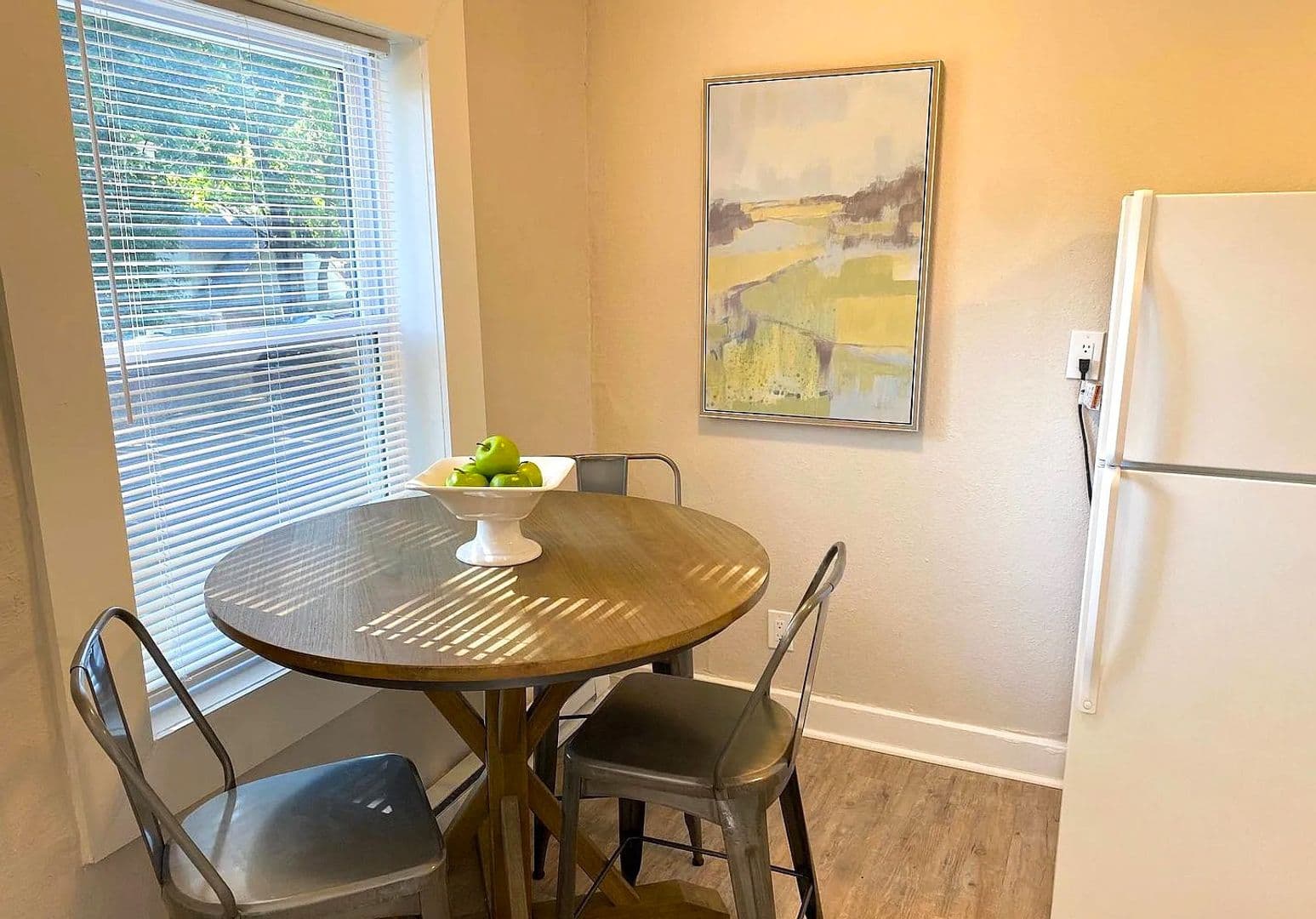 Kansas City Apartment: 301-307 N Gladstone Blvd