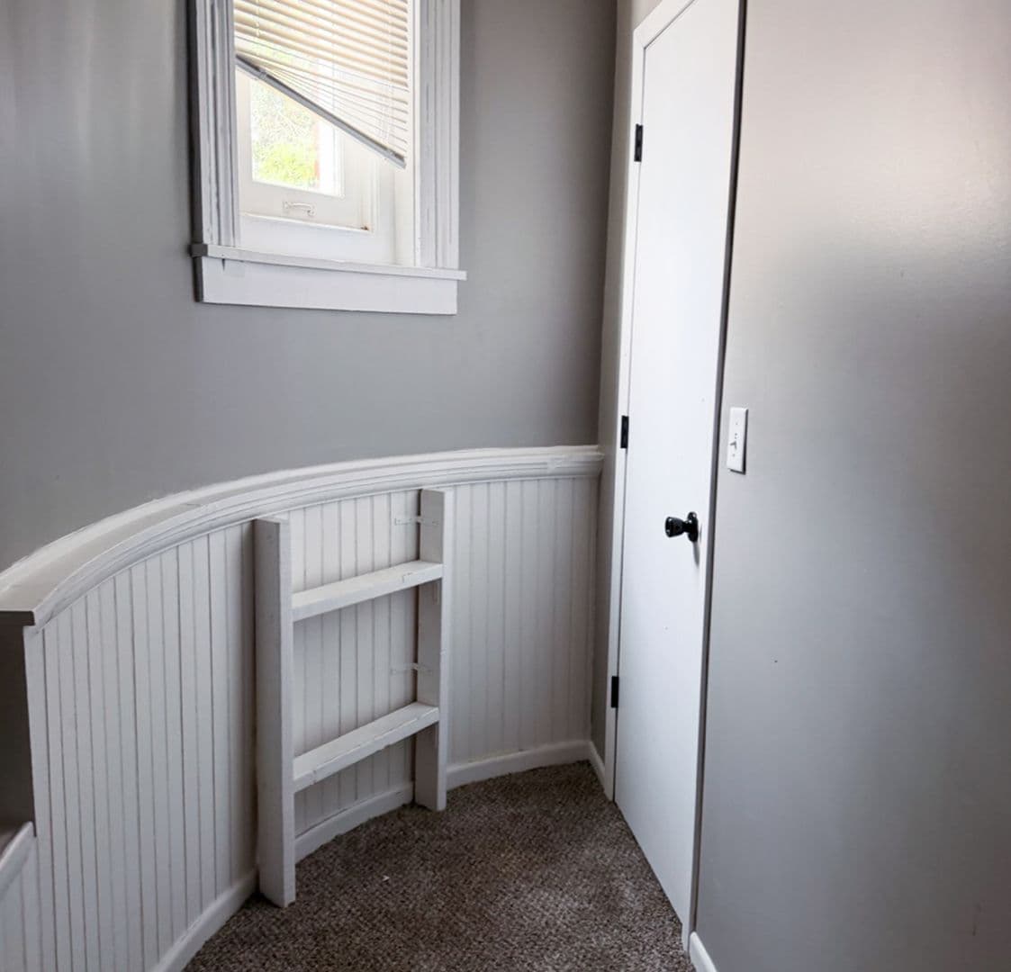Omaha Apartment: 1012 S 24th St