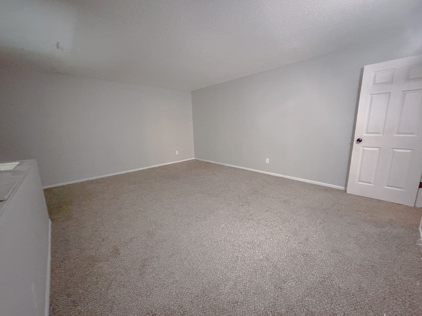 Omaha Apartment: 1012 S 24th St