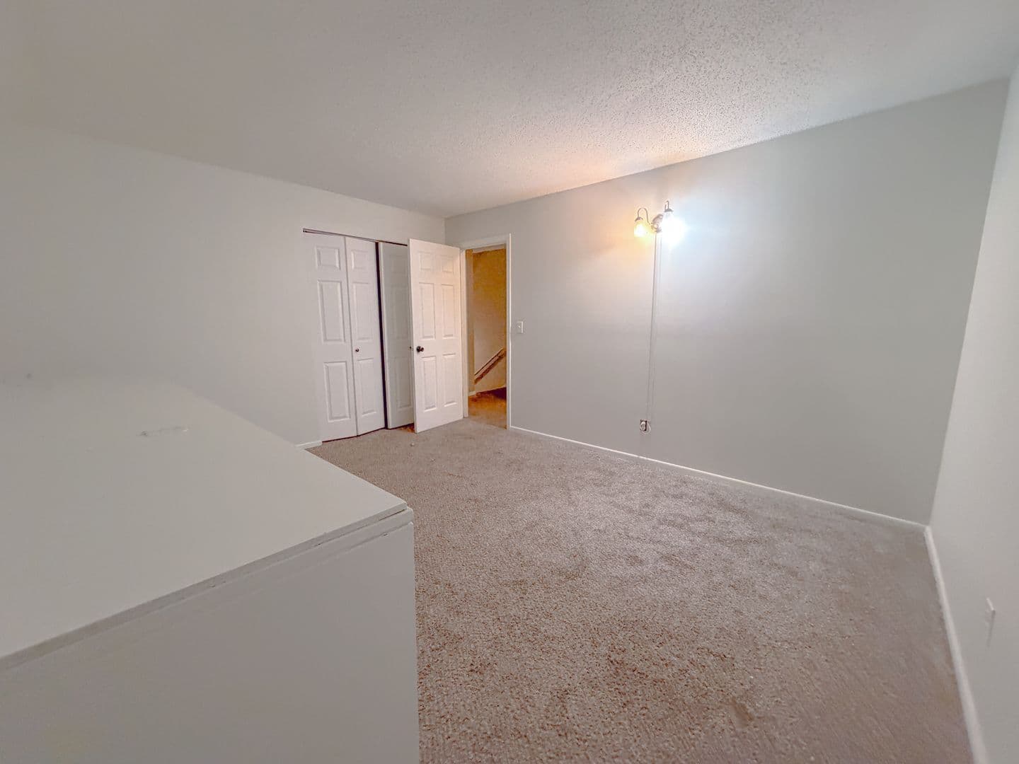 Omaha Apartment: 1012 S 24th St