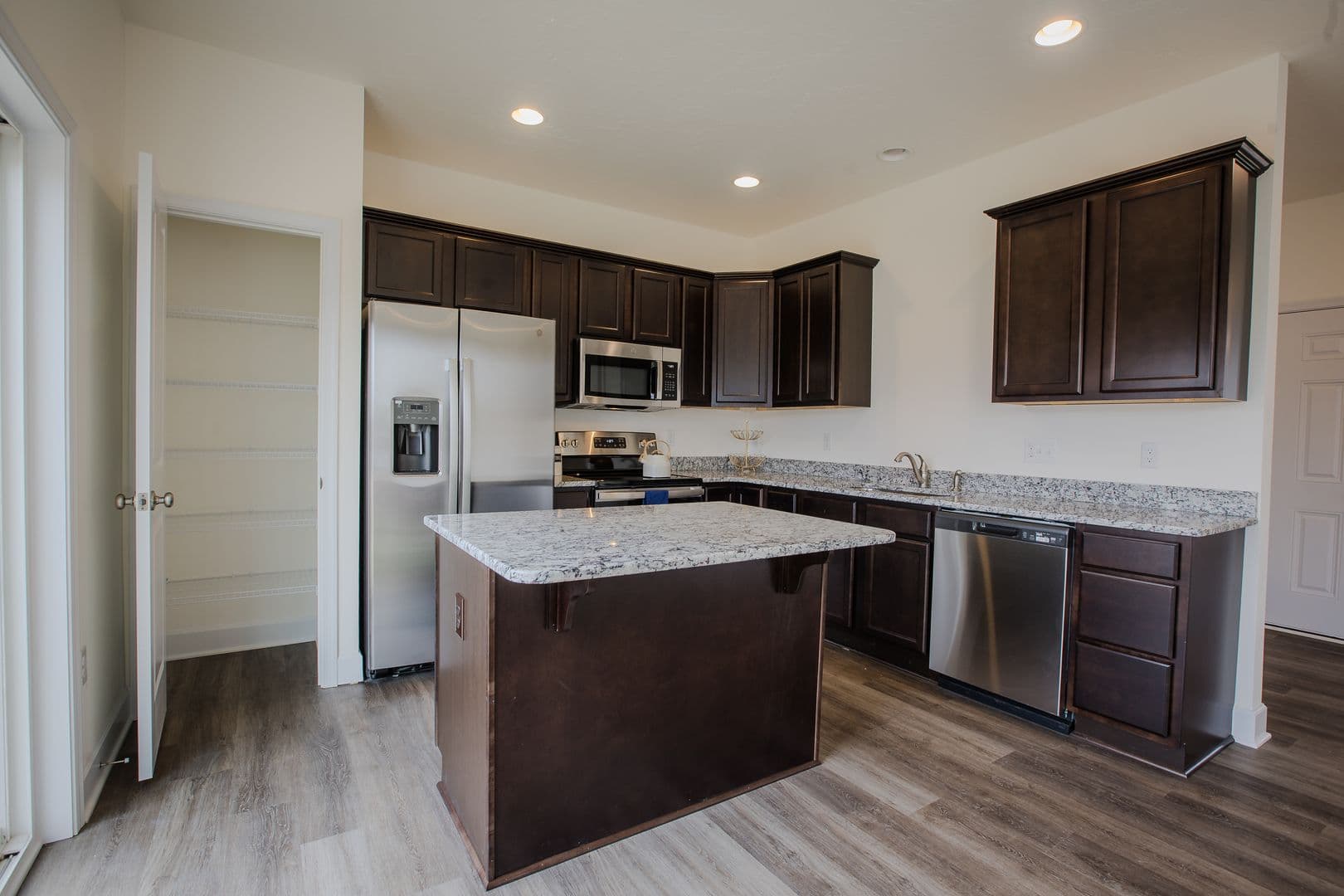 Dover Townhome: 3717 Castle Drive