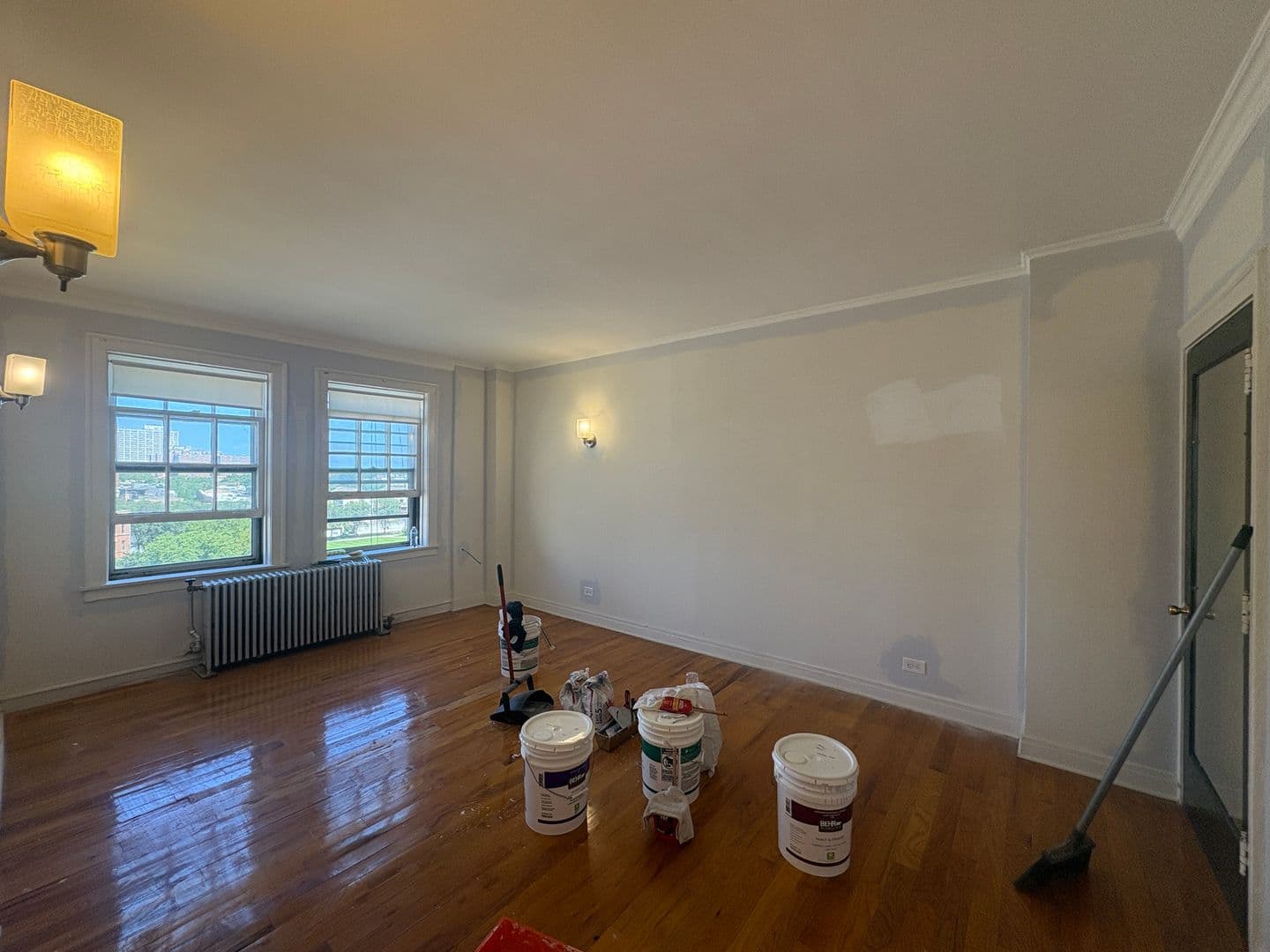 Chicago Apartment: 917 W Eastwood Ave